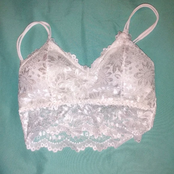 🍑🖤🤍 NWT Juniors Lace Bras 36B 3 Set Lot Trio Feminine Elegant Date Valentines - Picture 5 of 5